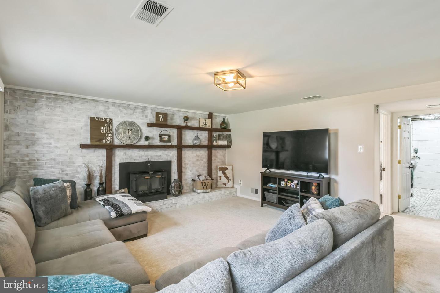 7205 Danford Ln