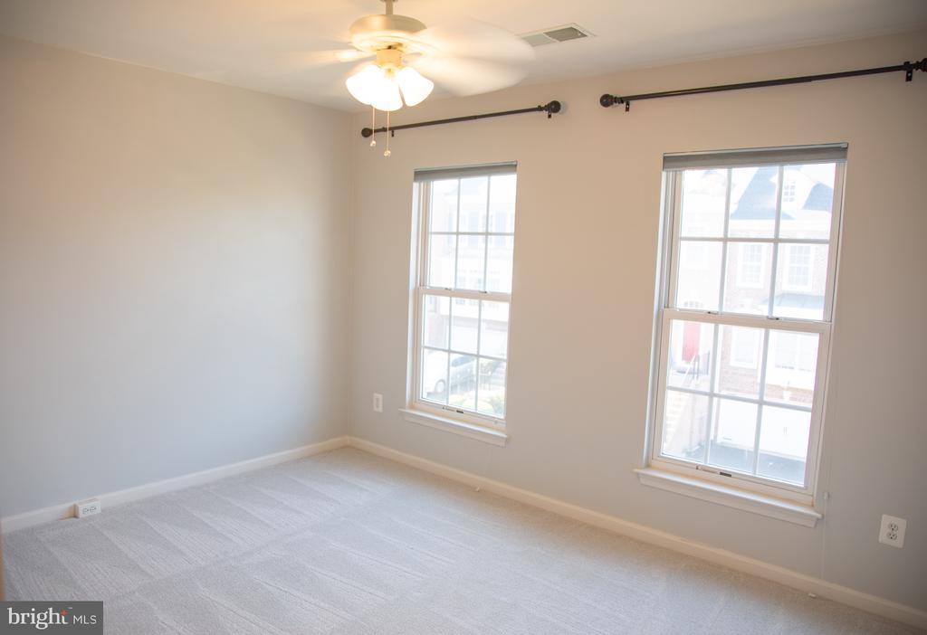 3347 WILTON CREST COURT