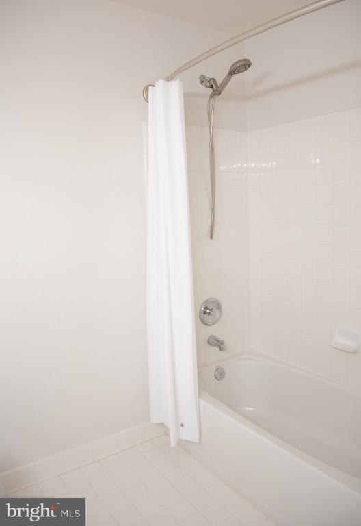 3347 WILTON CREST COURT
