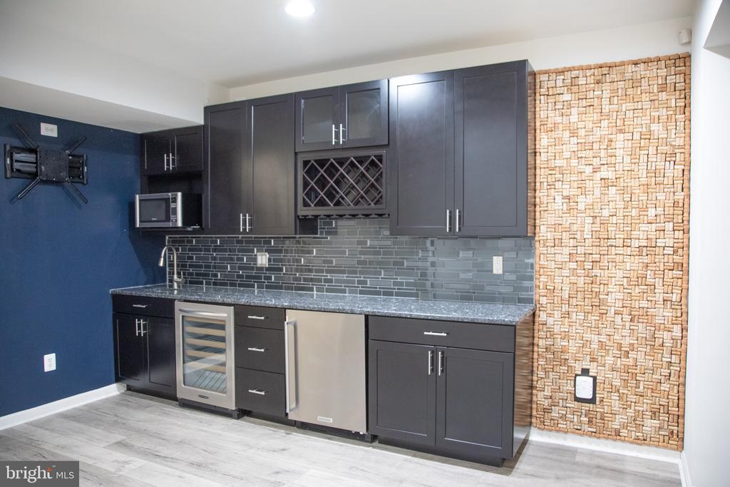 3347 WILTON CREST COURT