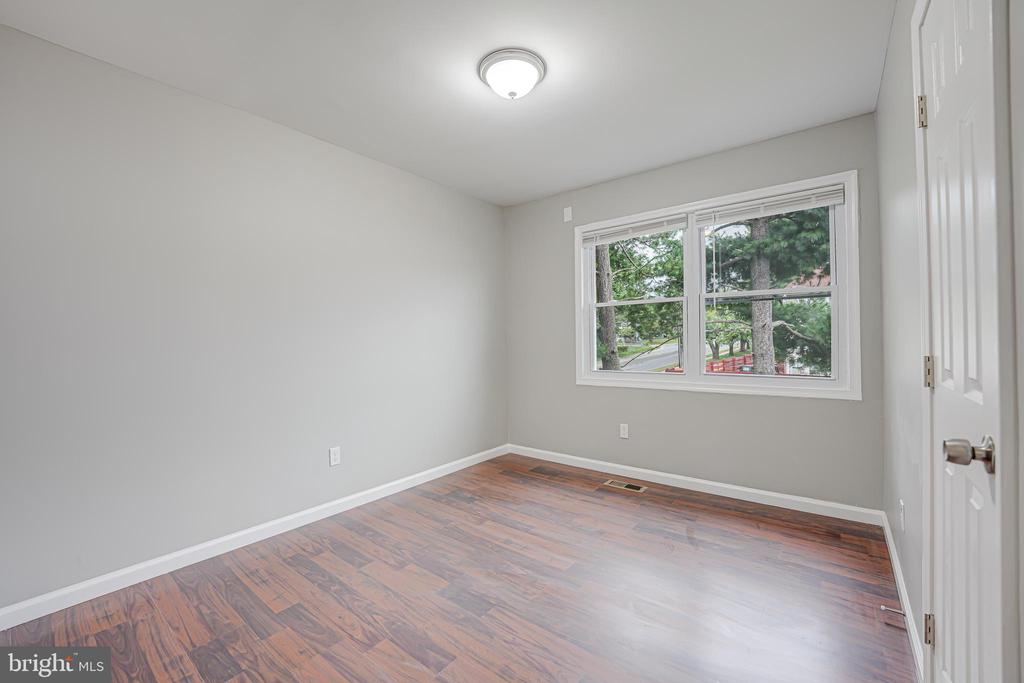 14790 Tamarack Pl