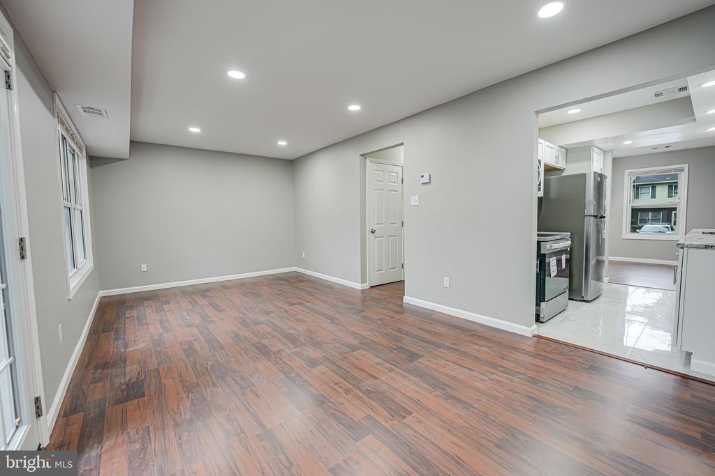 14790 Tamarack Pl