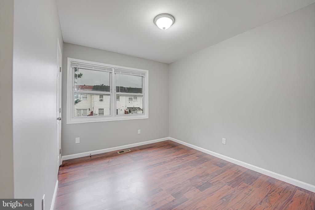 14790 Tamarack Pl