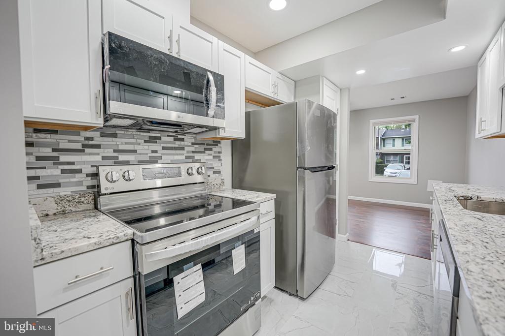 14790 Tamarack Pl