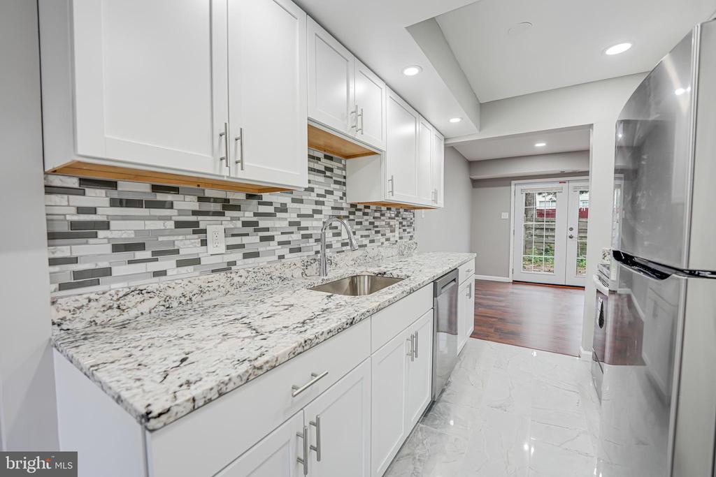 14790 Tamarack Pl