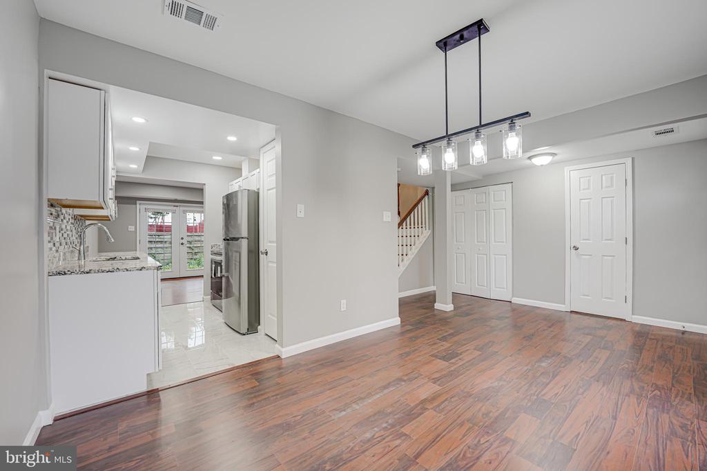 14790 Tamarack Pl