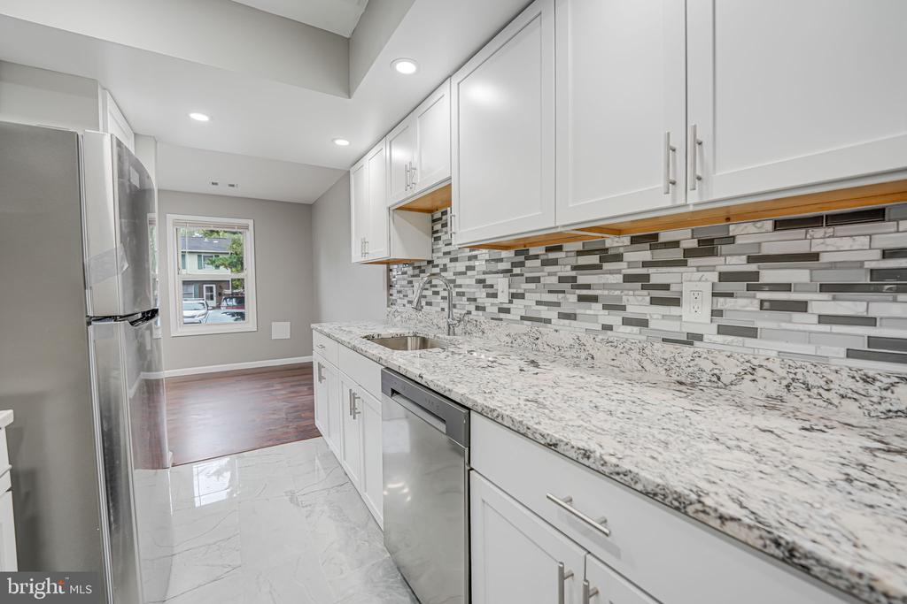 14790 Tamarack Pl