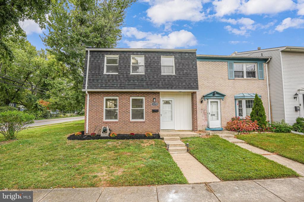 14790 Tamarack Pl