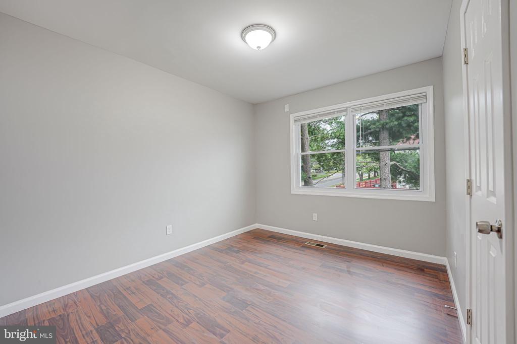 14790 Tamarack Pl