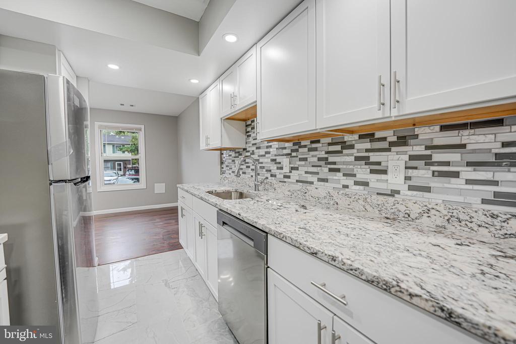 14790 Tamarack Pl
