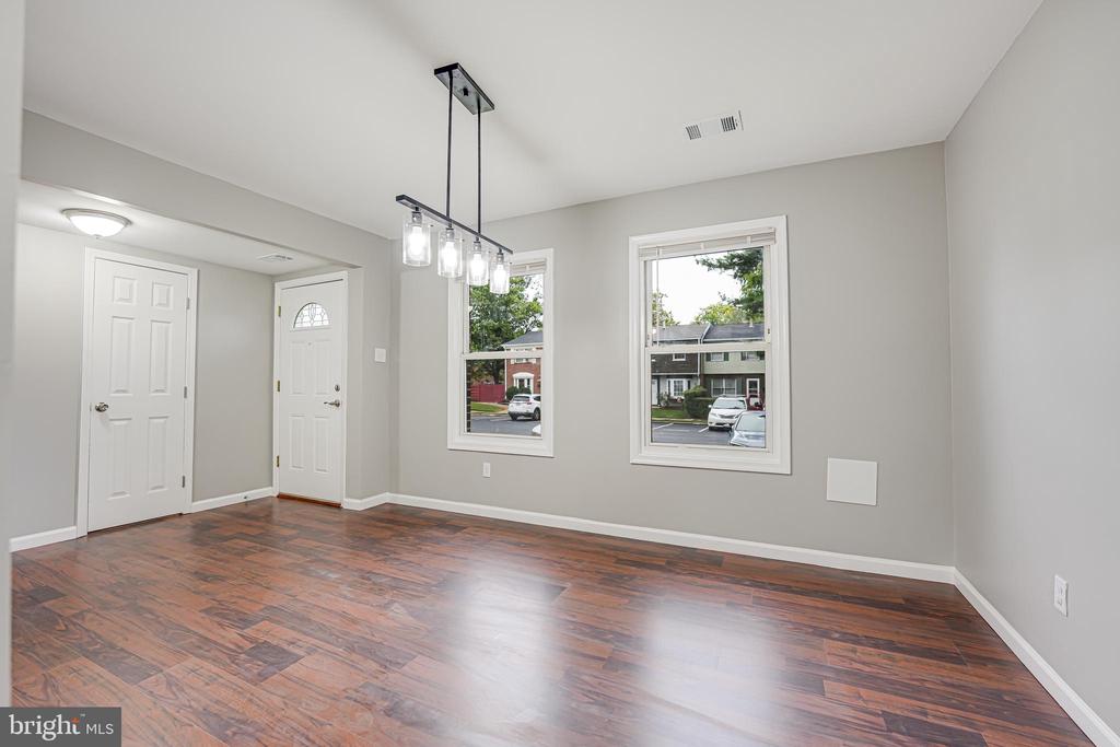 14790 Tamarack Pl