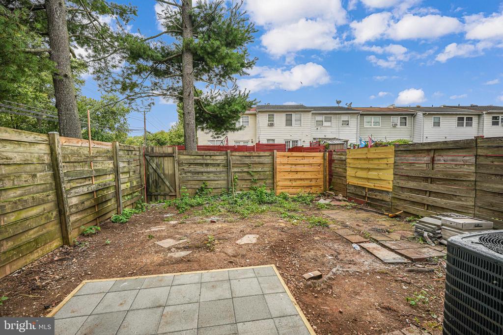 14790 Tamarack Pl
