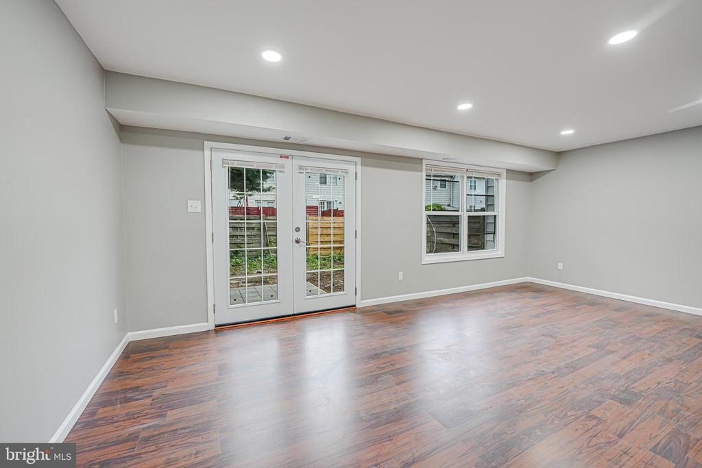 14790 Tamarack Pl