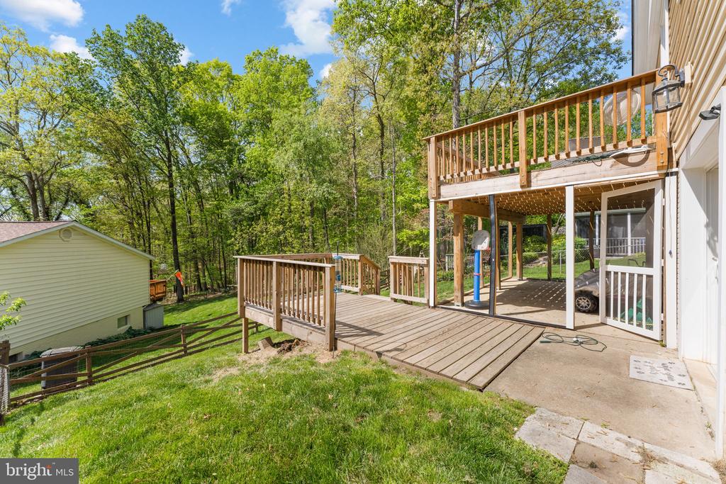 12816 Greenhall Dr