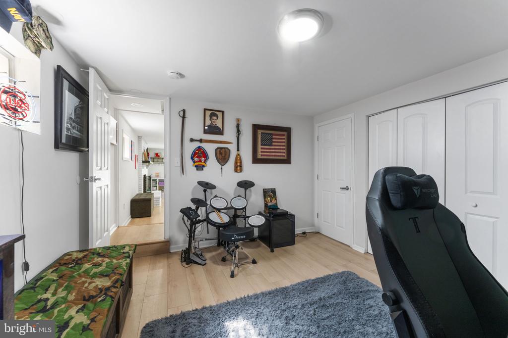 12816 Greenhall Dr