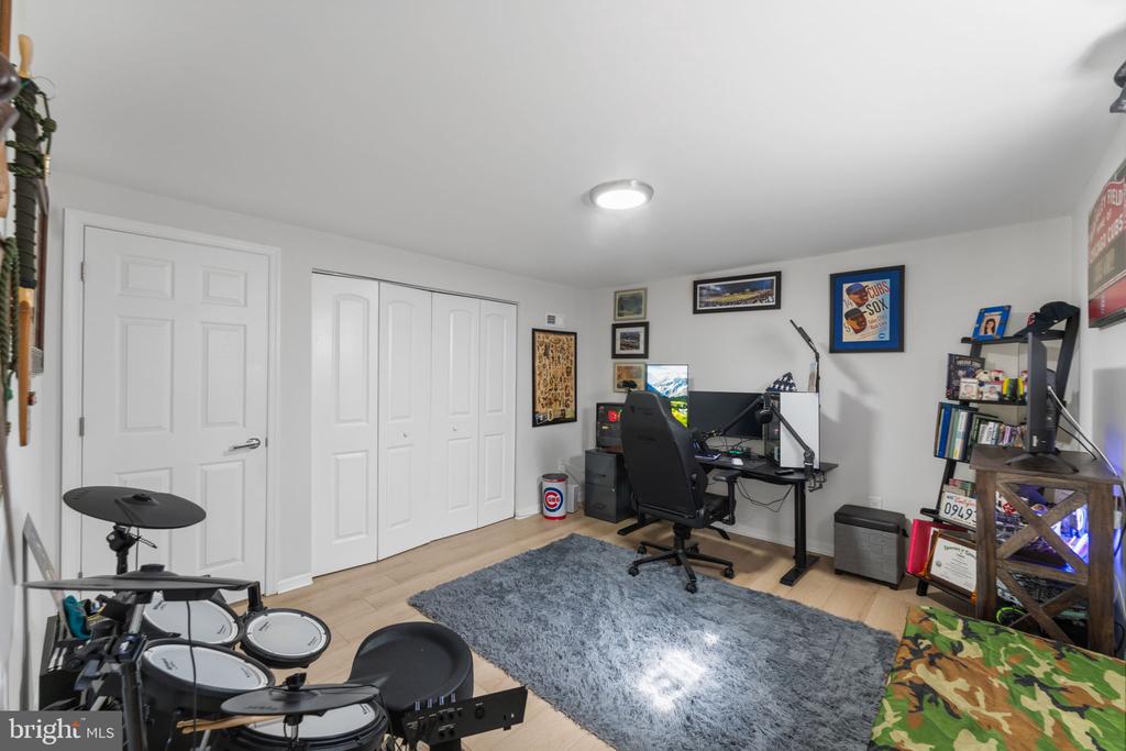 12816 Greenhall Dr