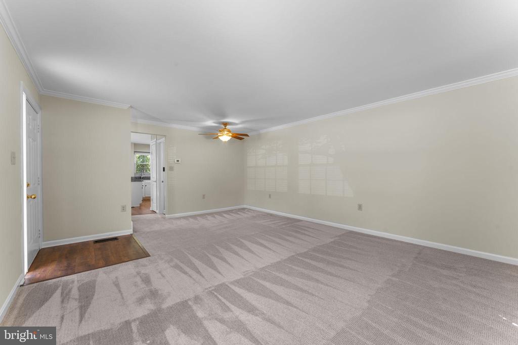 5128 SPRING BRANCH BOULEVARD