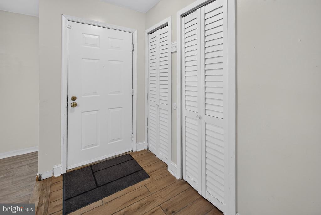 12585 KEMPSTON LANE