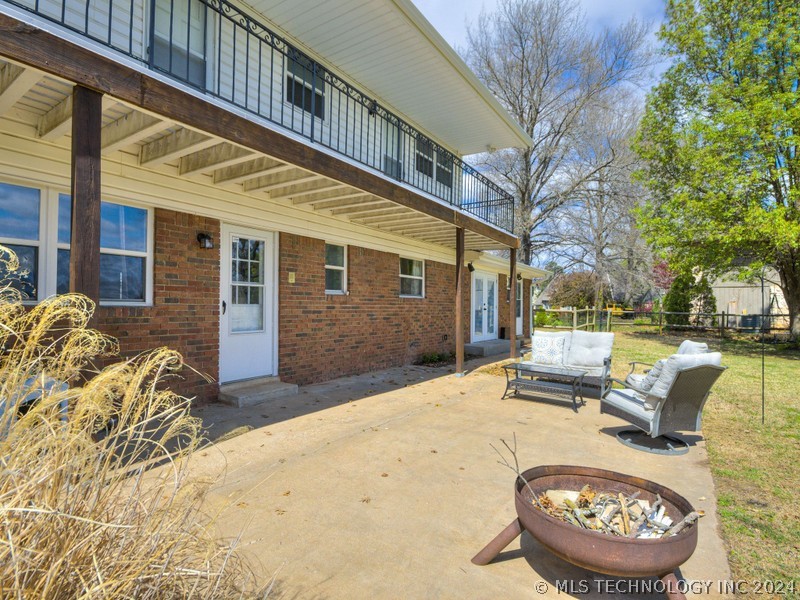 8405 Willow Springs Court