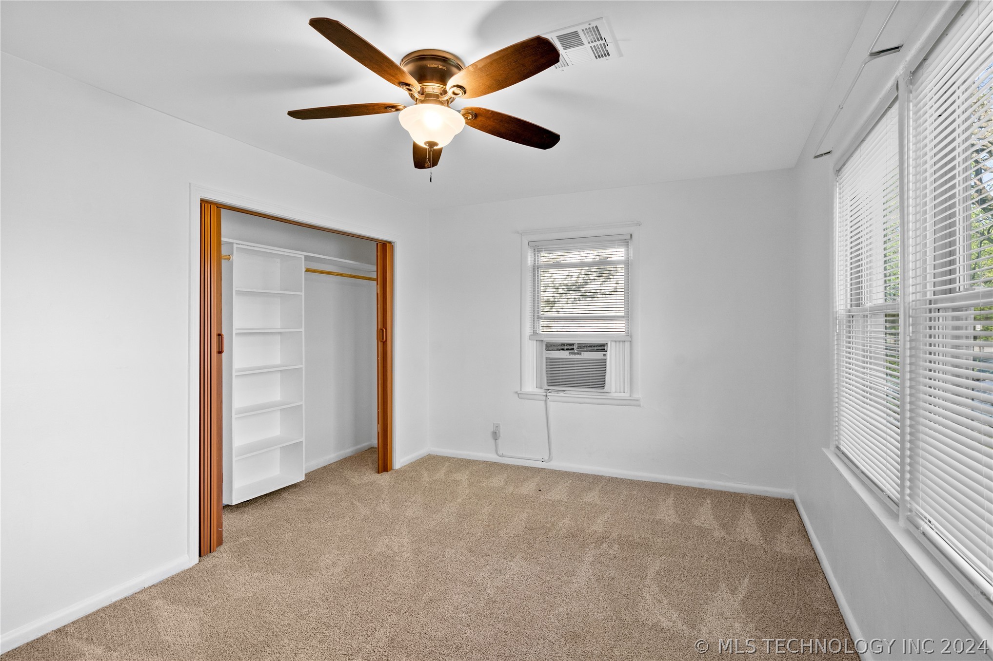 331 SW Graham Court