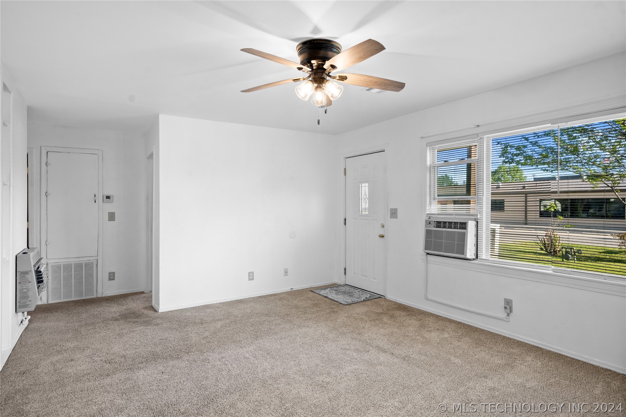 331 SW Graham Court