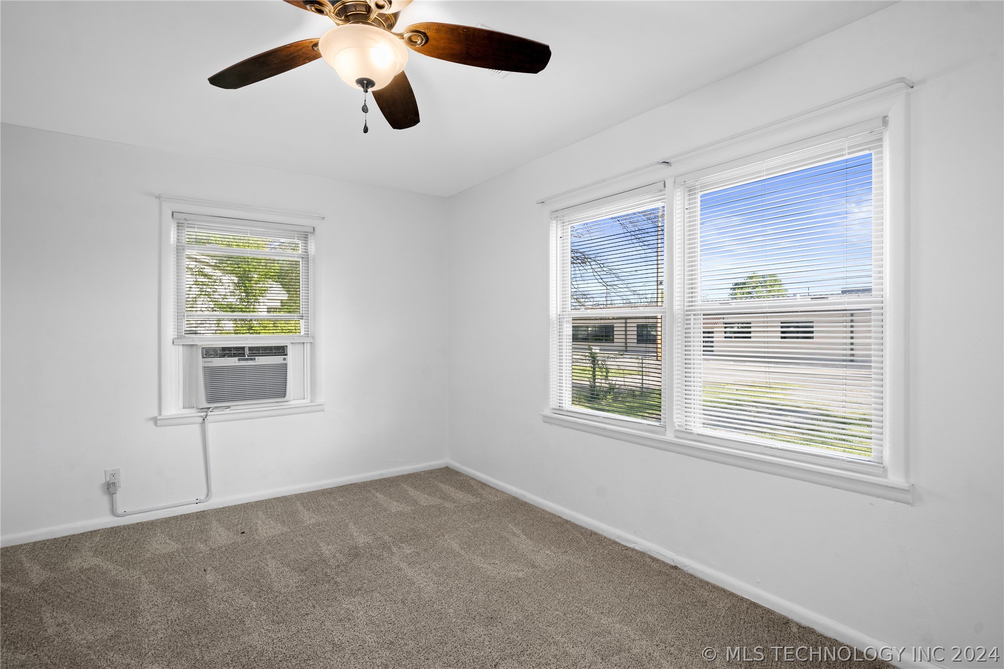 331 SW Graham Court
