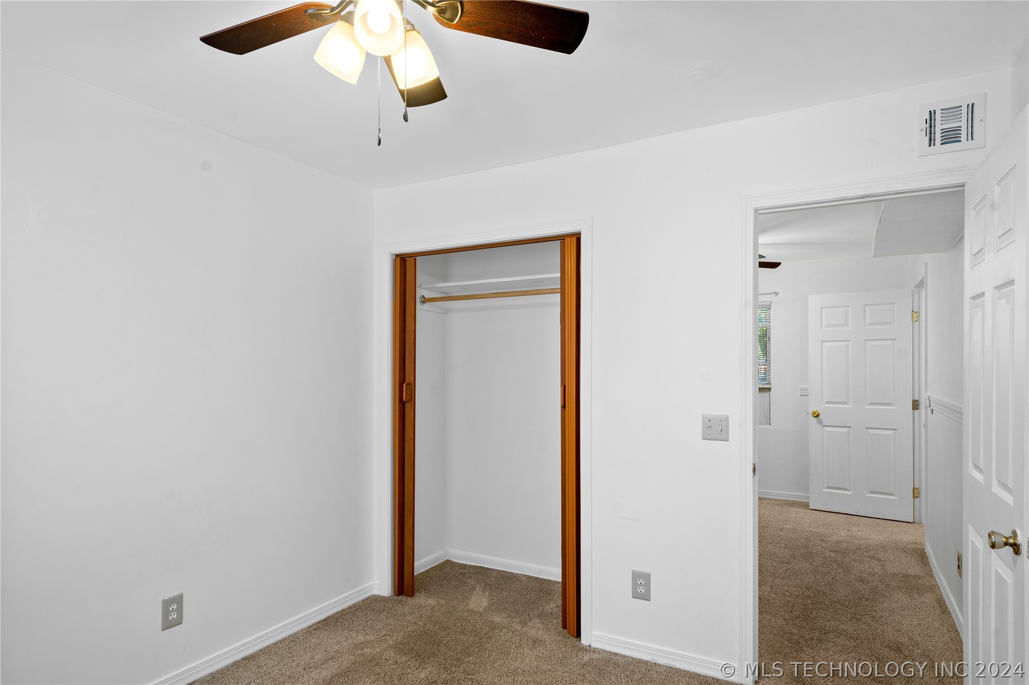 331 SW Graham Court