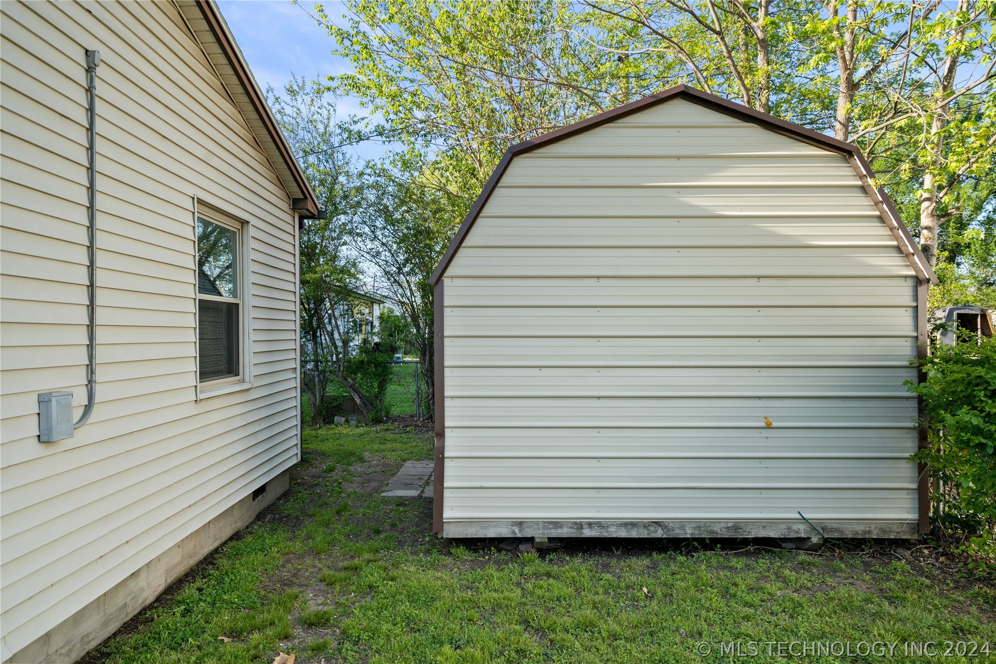 331 SW Graham Court