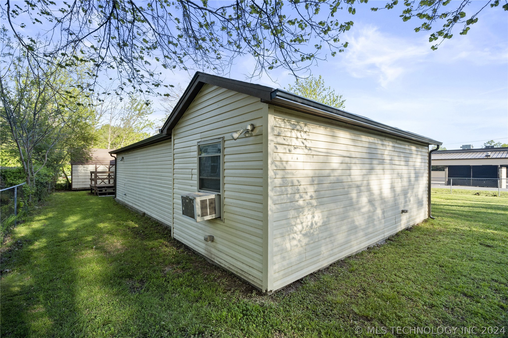 331 SW Graham Court
