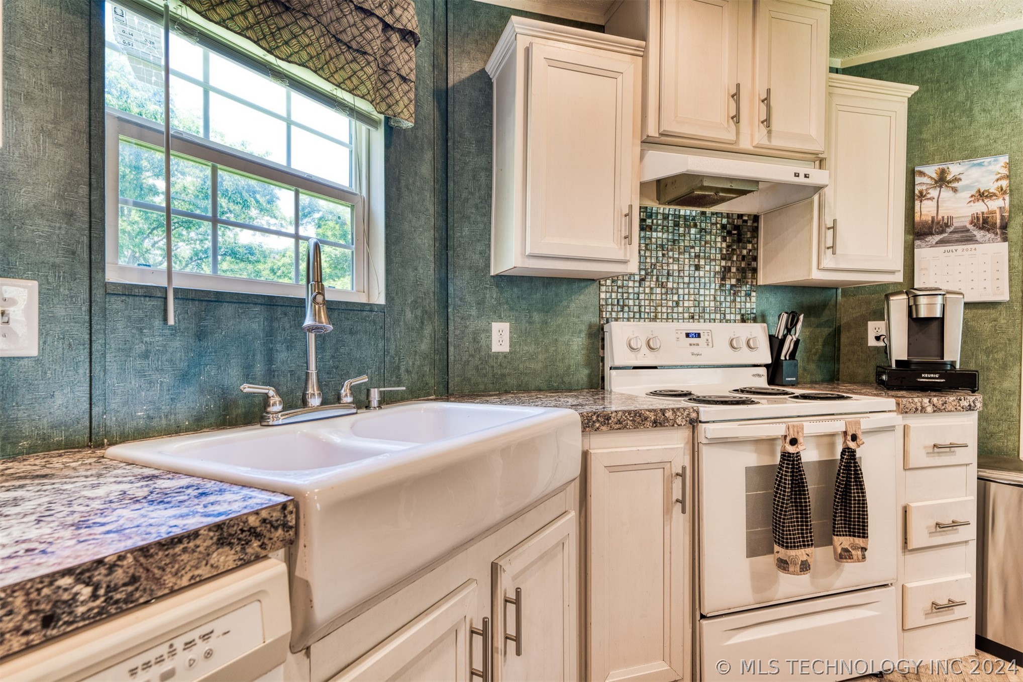 321 E 123rd Street N