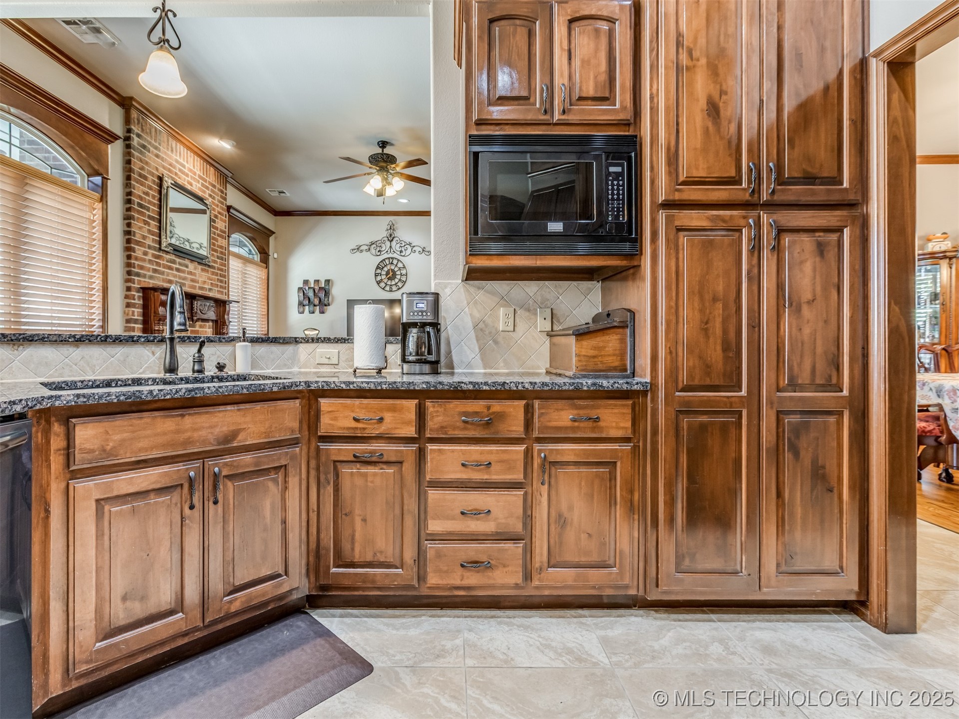 7373 S 283rd East Avenue