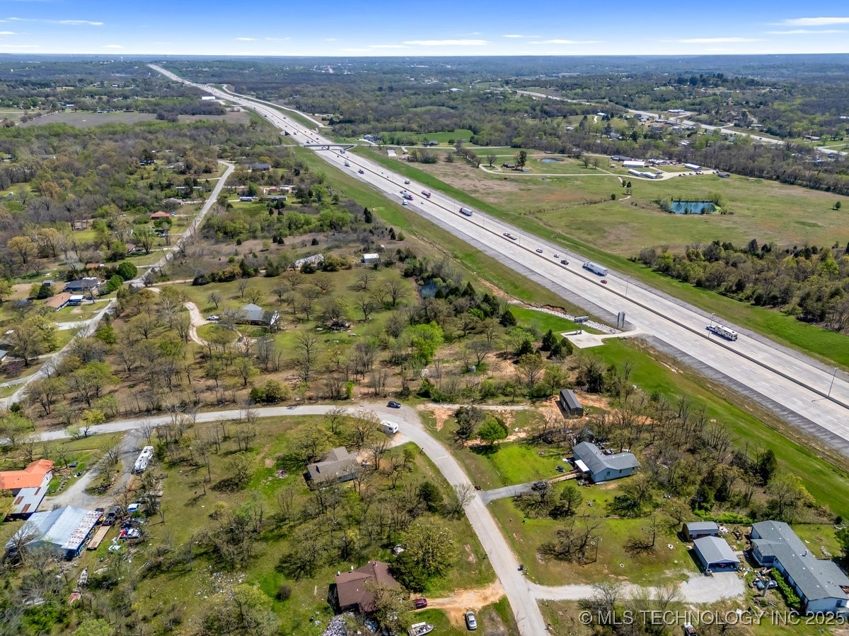 2 Hickory Bluff Street