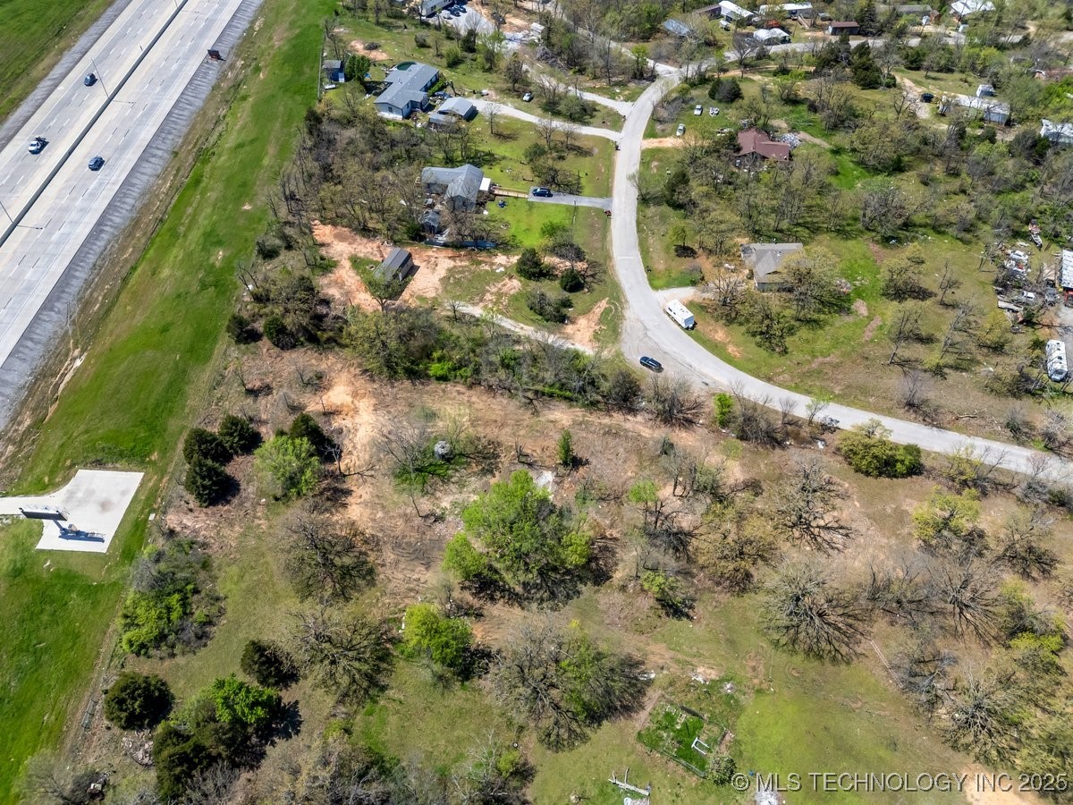 2 Hickory Bluff Street