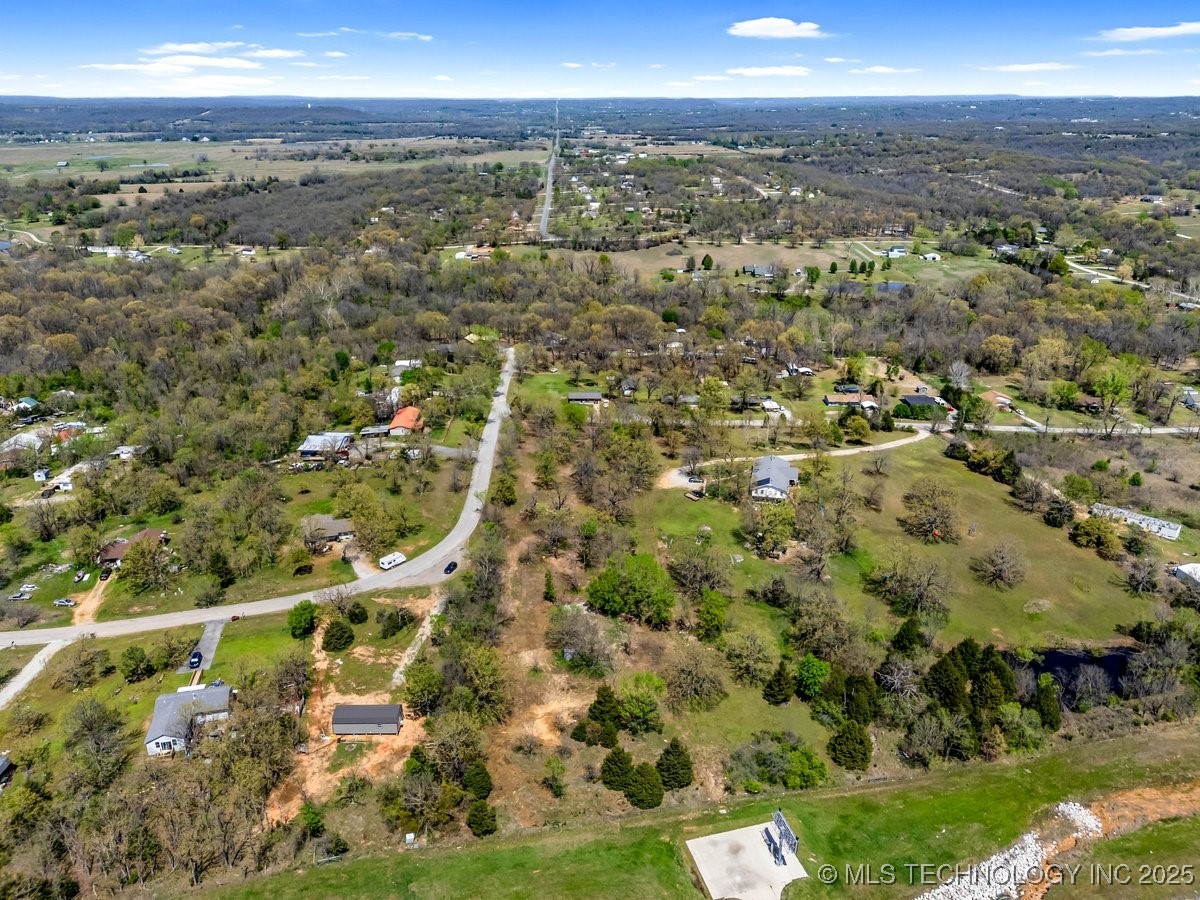 2 Hickory Bluff Street