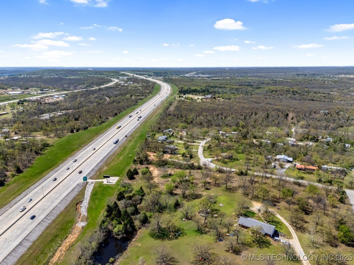 2 Hickory Bluff Street