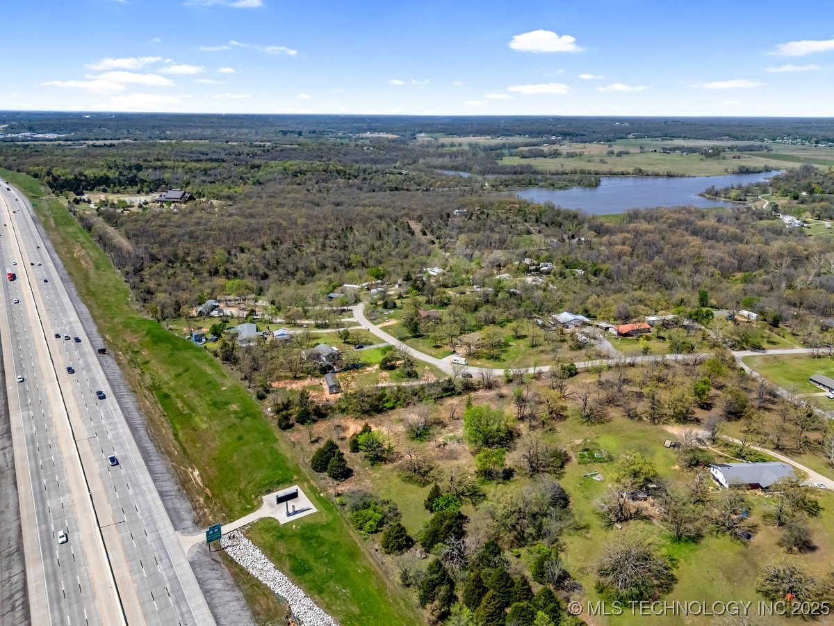 2 Hickory Bluff Street