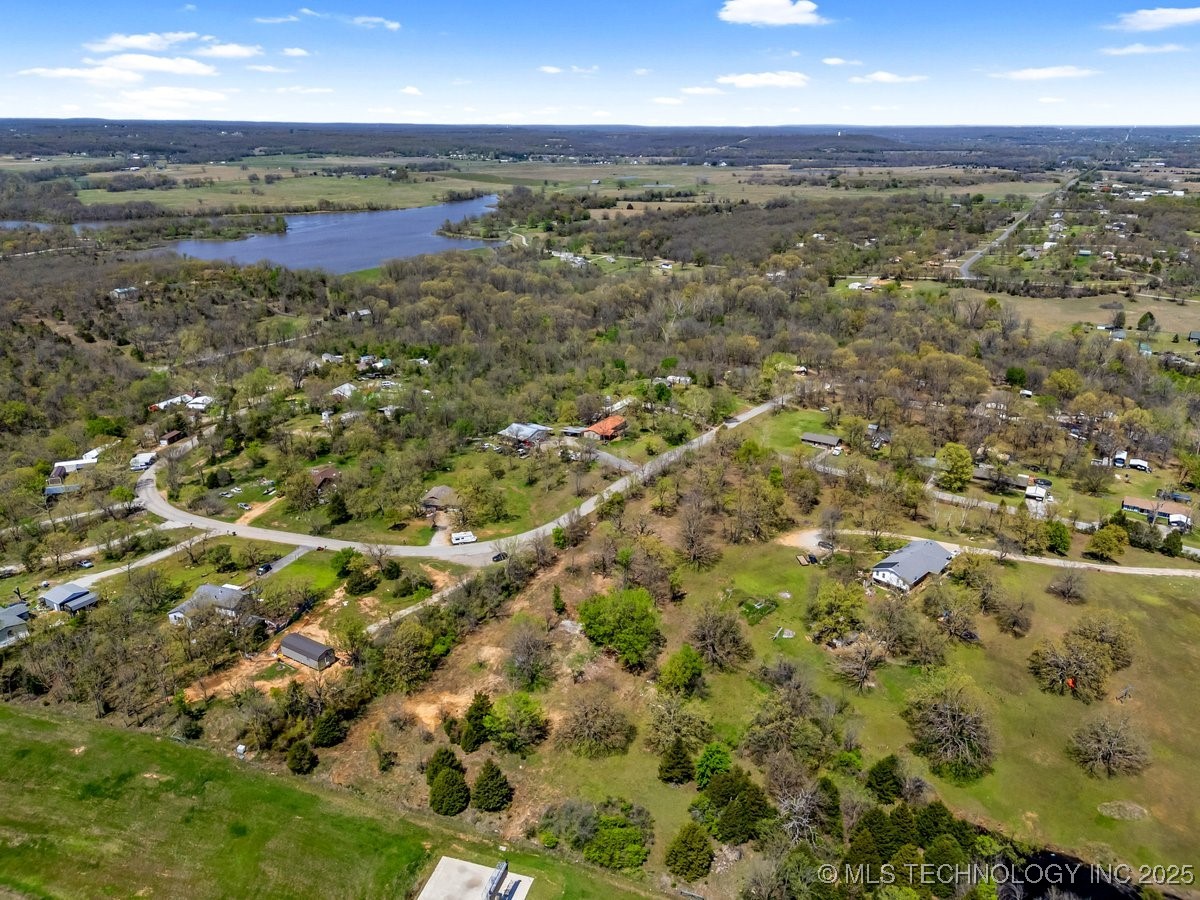 2 Hickory Bluff Street
