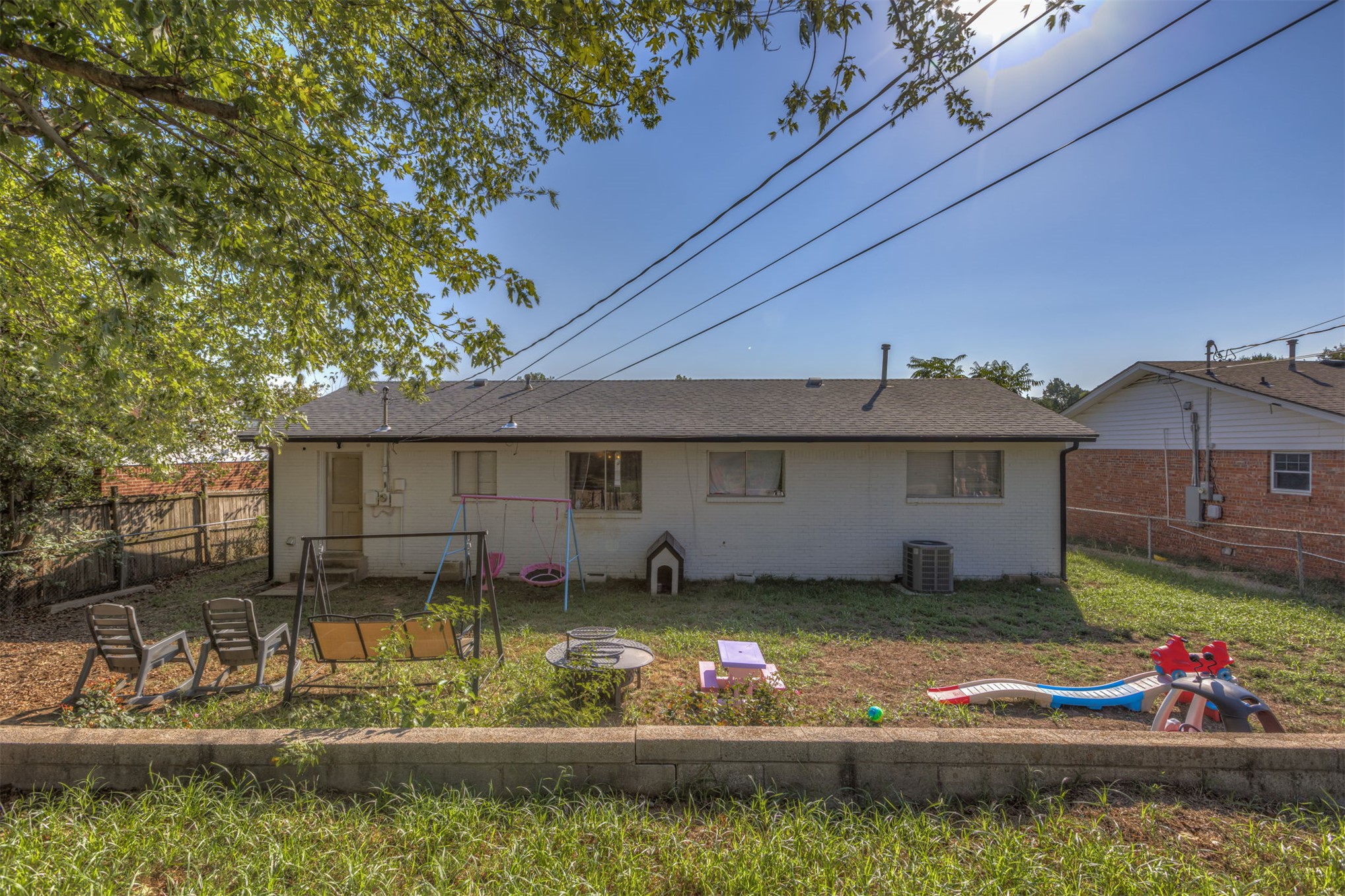 772 N Moccasin Place