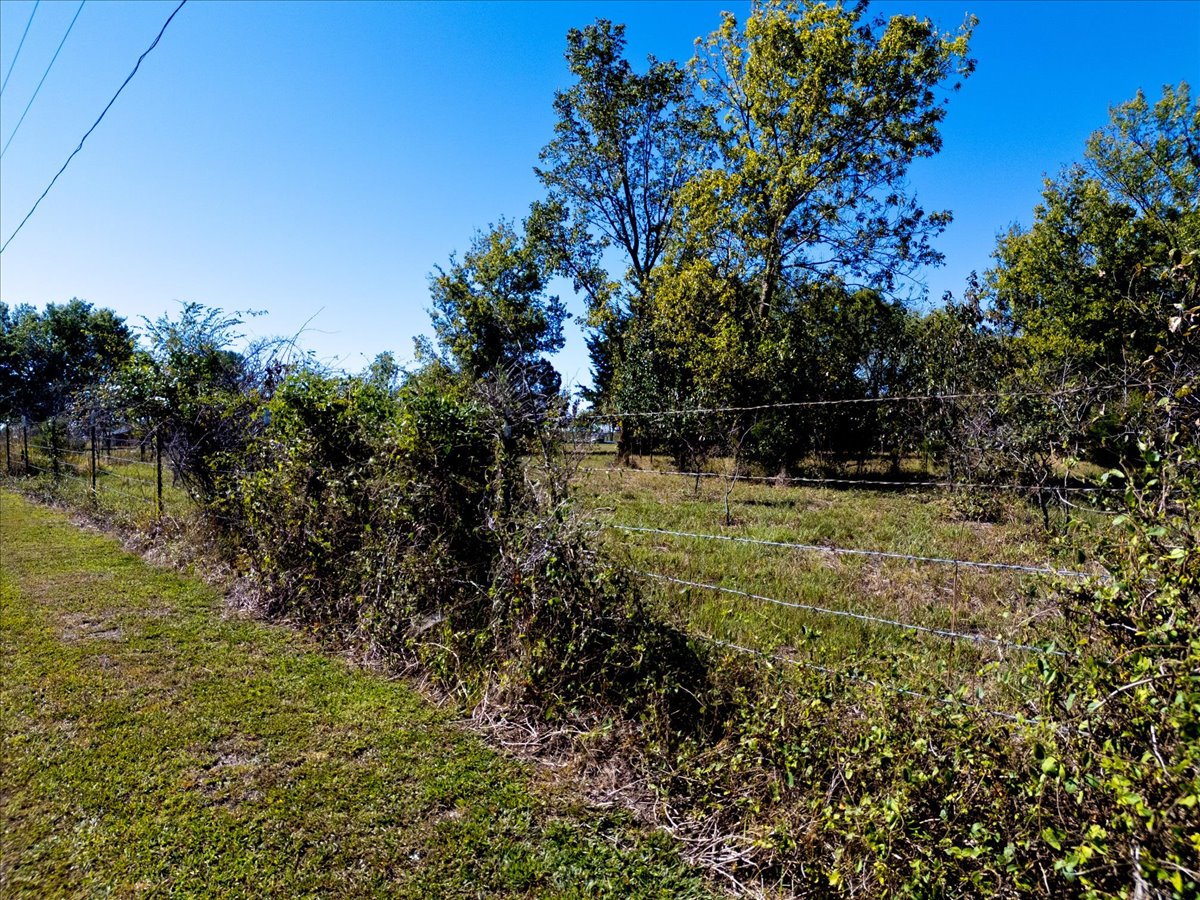 4 N 50th Avenue W