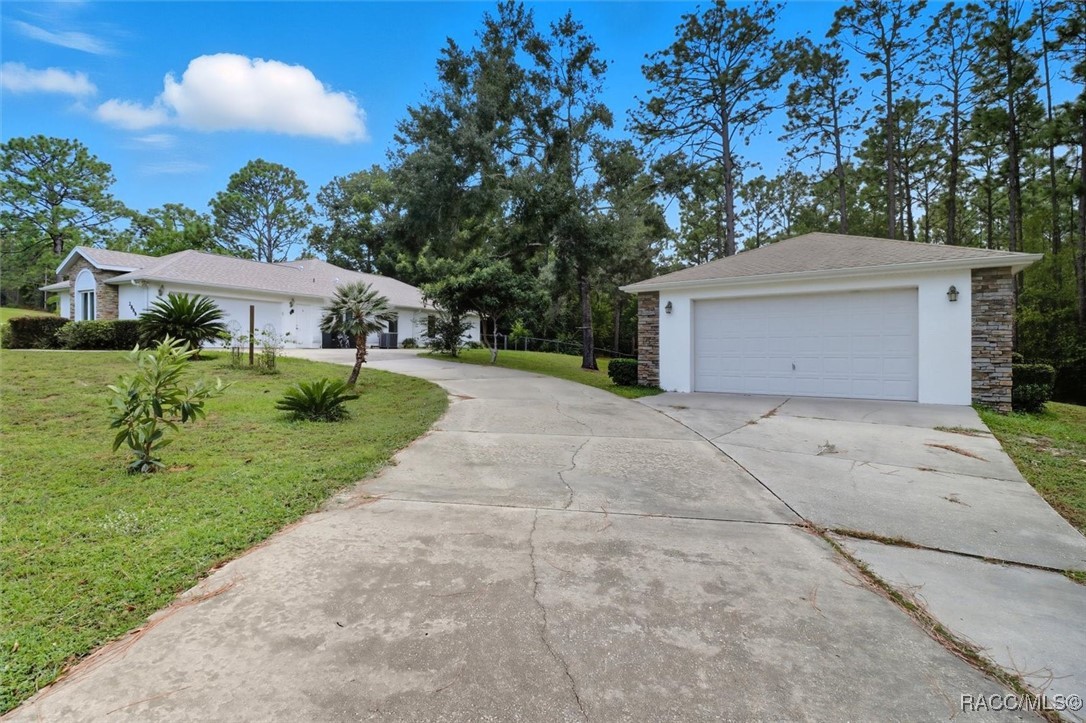 2888 W Verbena Place