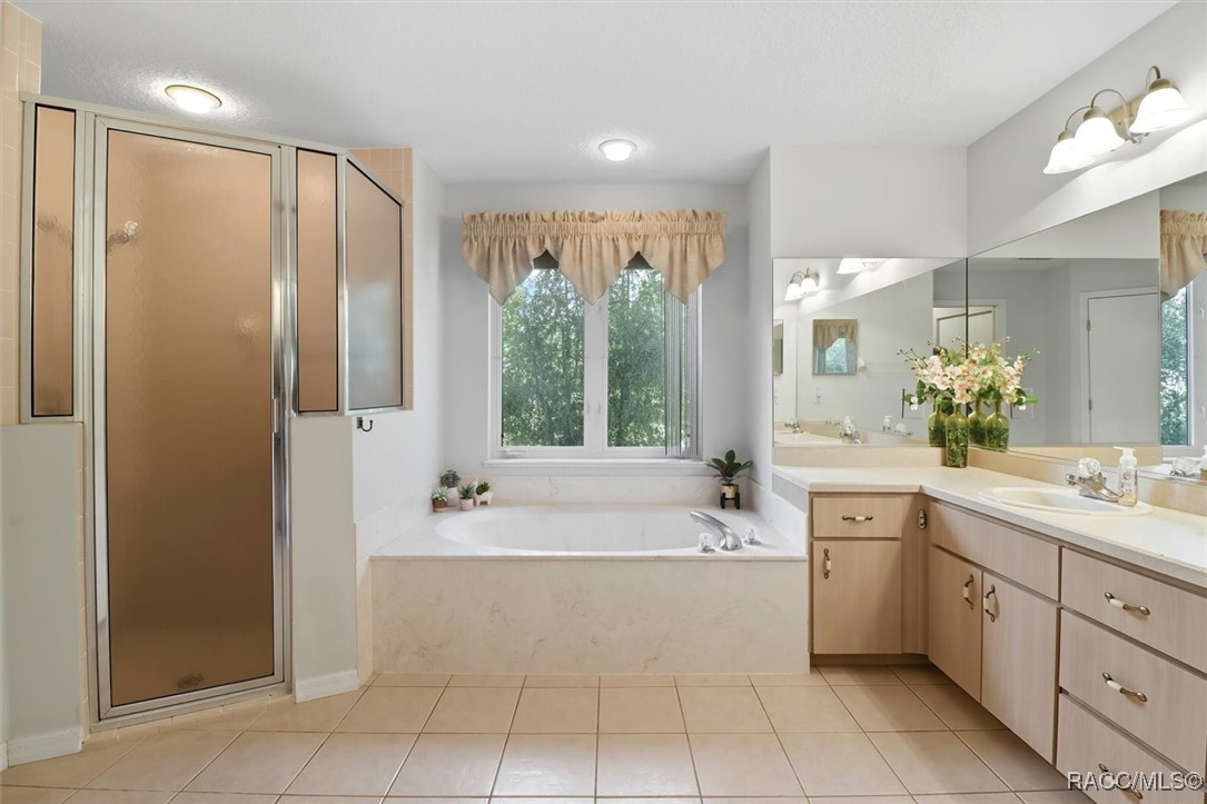 2888 W Verbena Place