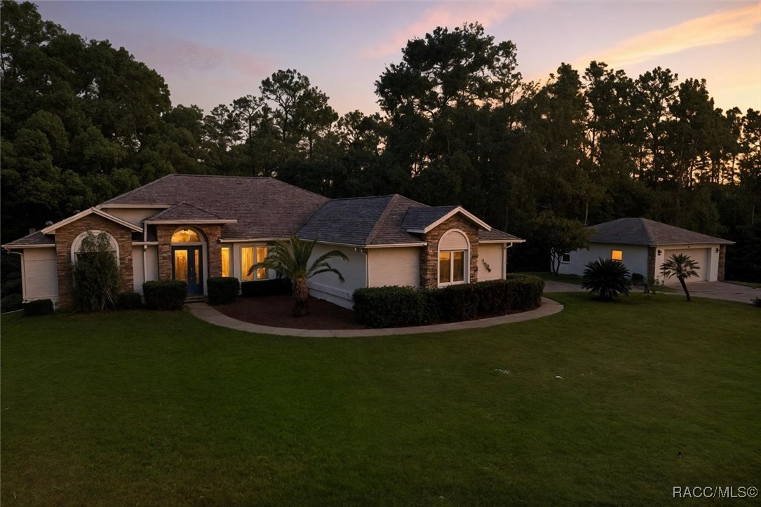 2888 W Verbena Place