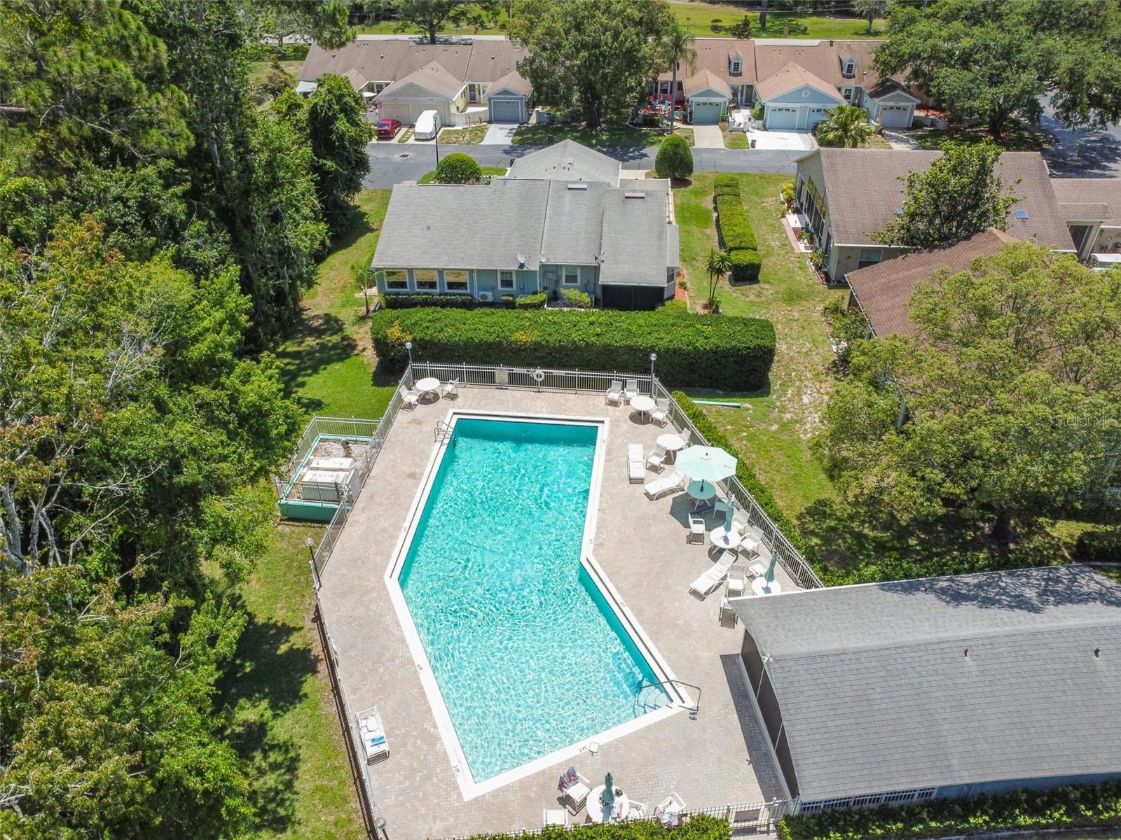 12521 HOLLYBROOK LN