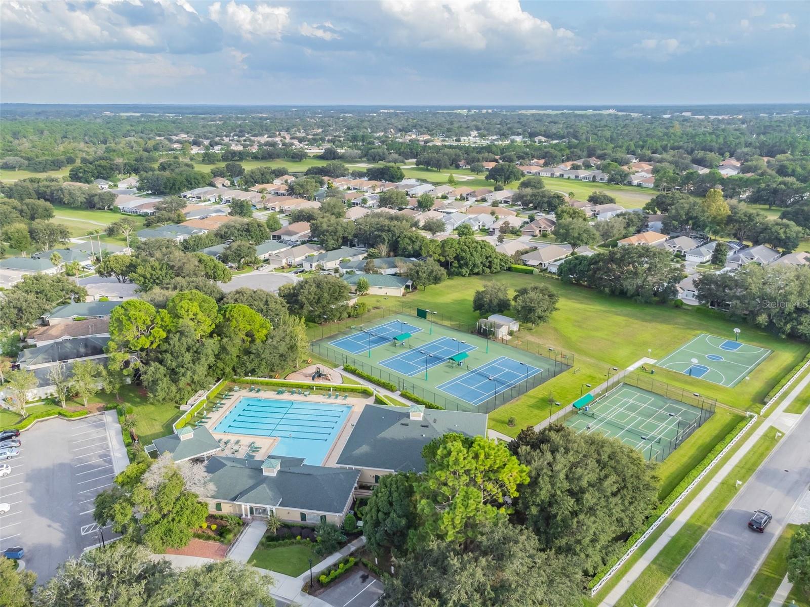 4500 GOLF CLUB LN