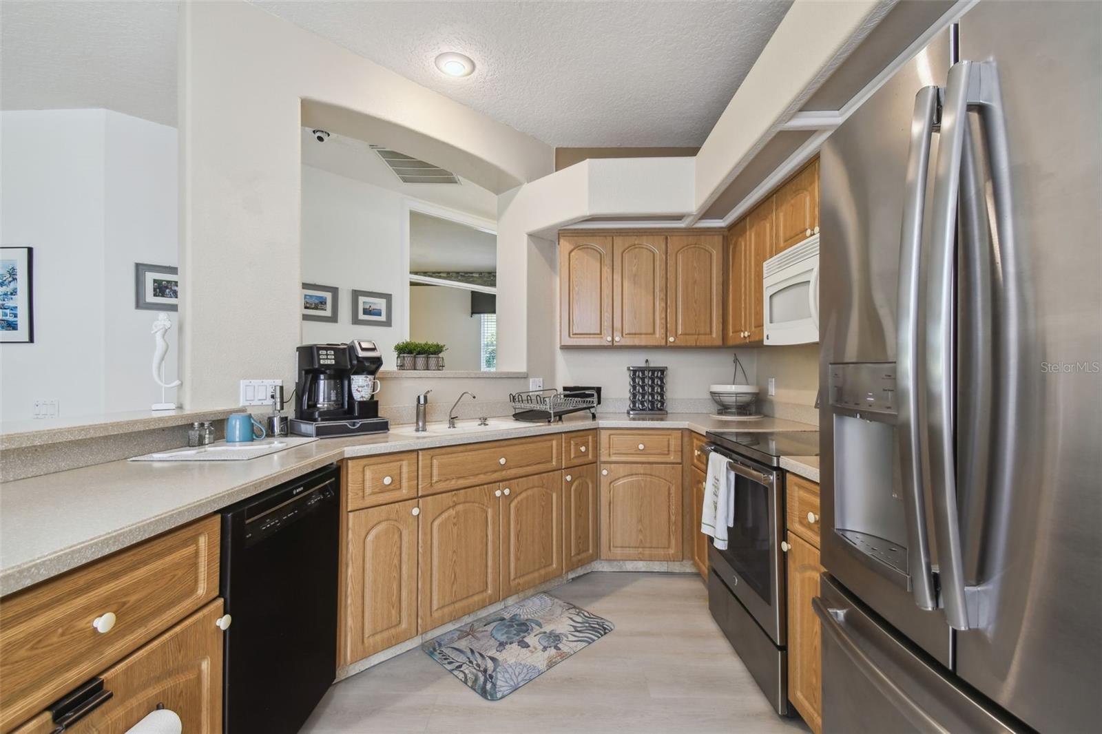 4500 GOLF CLUB LN