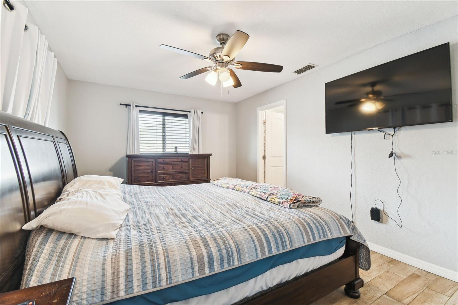 11280 SEDGEFIELD AVE