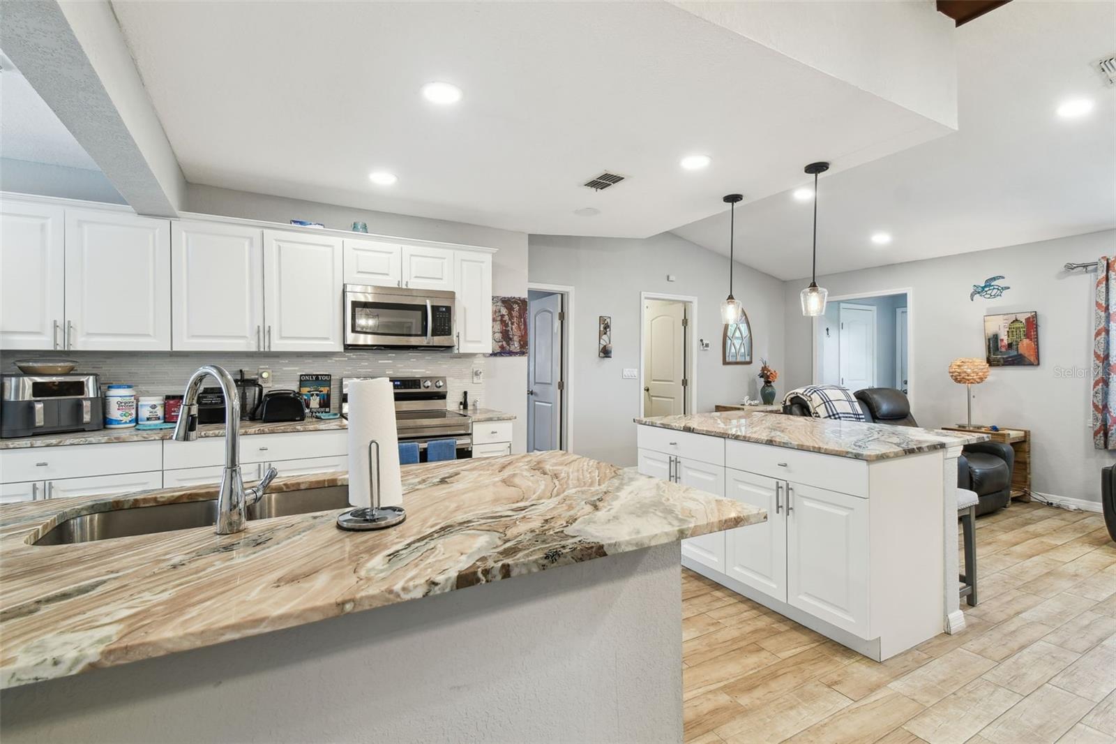 11280 SEDGEFIELD AVE