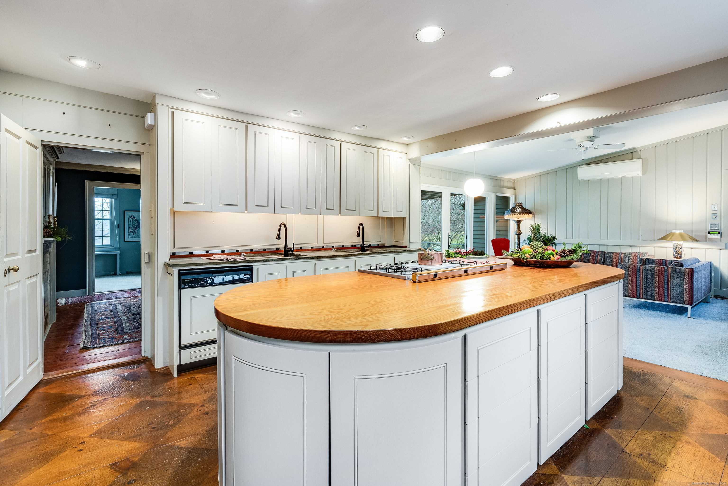 410 Washington Street