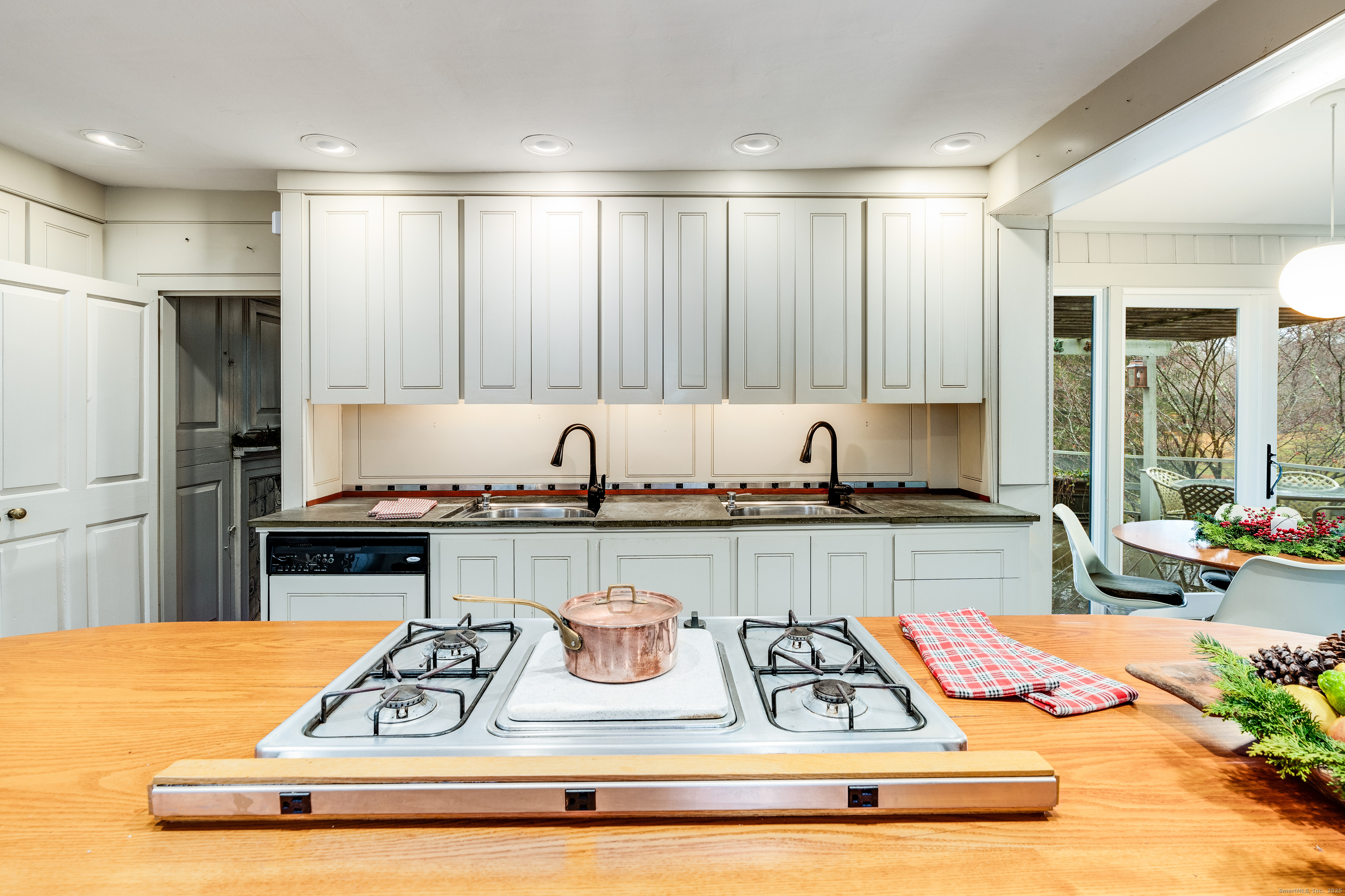 410 Washington Street