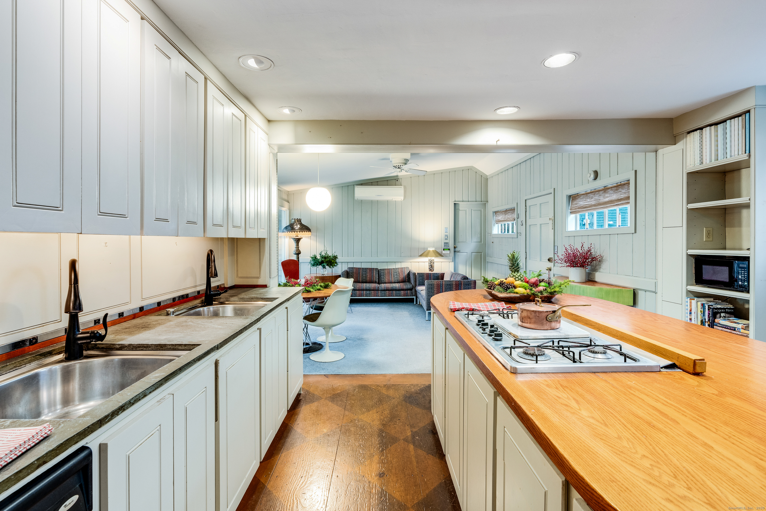 410 Washington Street